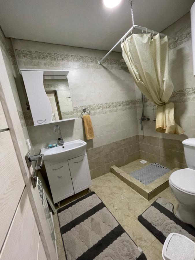 Guest House Mira Kochkor Bagian luar foto
