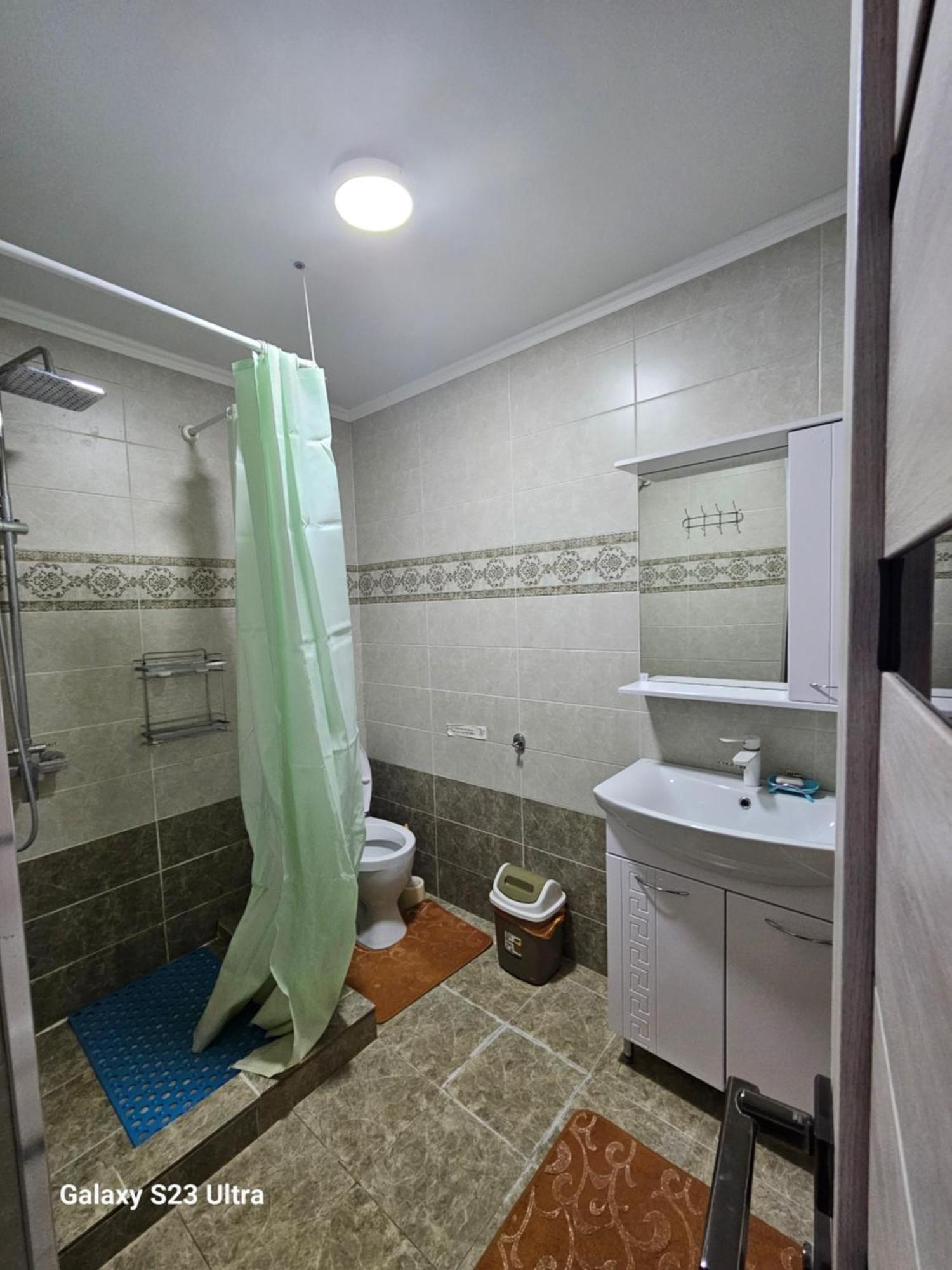 Guest House Mira Kochkor Bagian luar foto